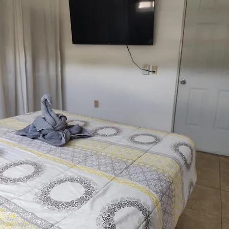 Excellent 1 Bed Apt Next To Downtown Great Views! Apartamento